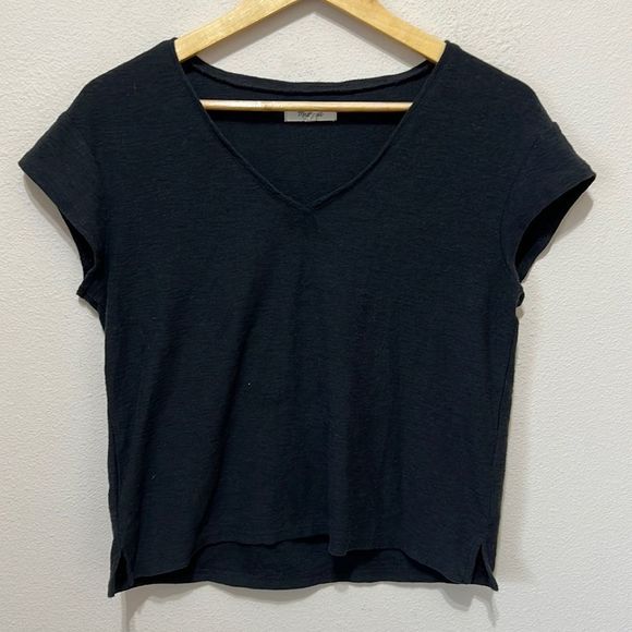 Madewell Tops - Madewell Black Sleeveless Cropped T-Shirt